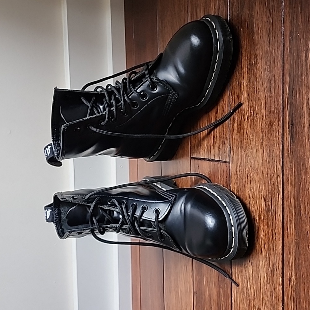 Dr. Martens 1460 (The Original)